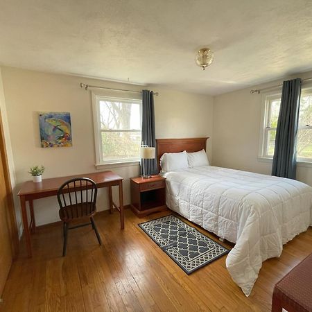 Plantation Motel ฮูรอน ภายนอก รูปภาพ
