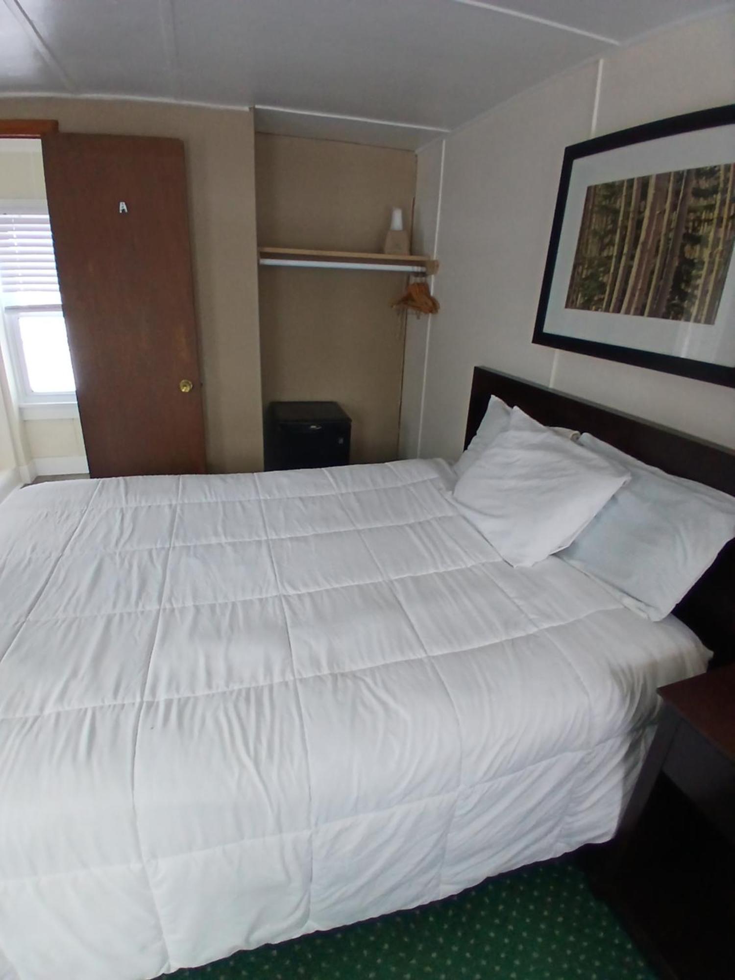 Plantation Motel ฮูรอน ภายนอก รูปภาพ